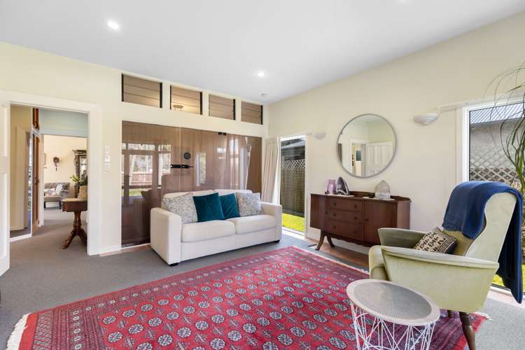 11 Koromiko Street Saint Martins_12