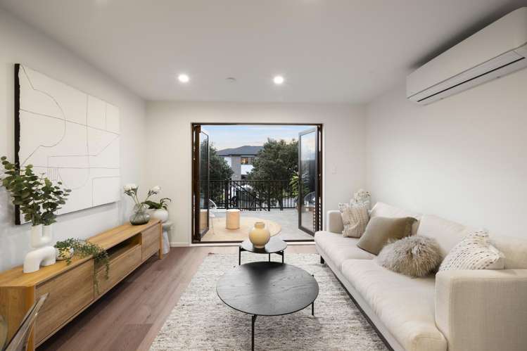 6/4 Ngaroma House Drive Hobsonville_2