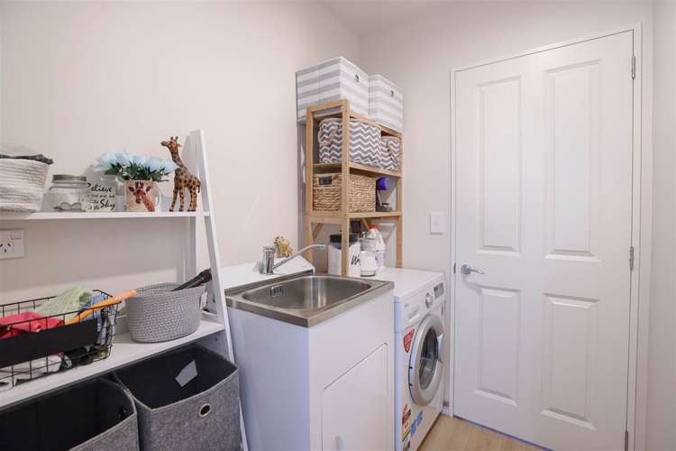 2 Goldrich Grove Netherby_15