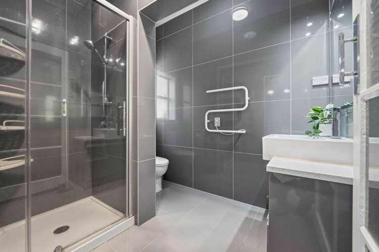 75 Alberton Avenue Mount Albert_17