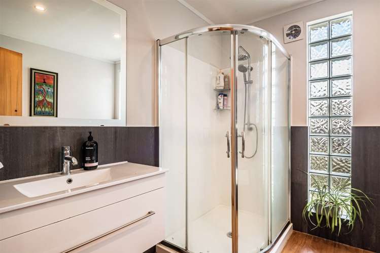 4 Fifeshire Street Belmont_18