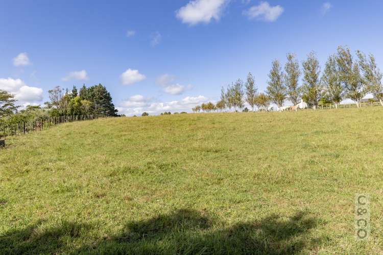 1226 State Highway 16 Waimauku_35