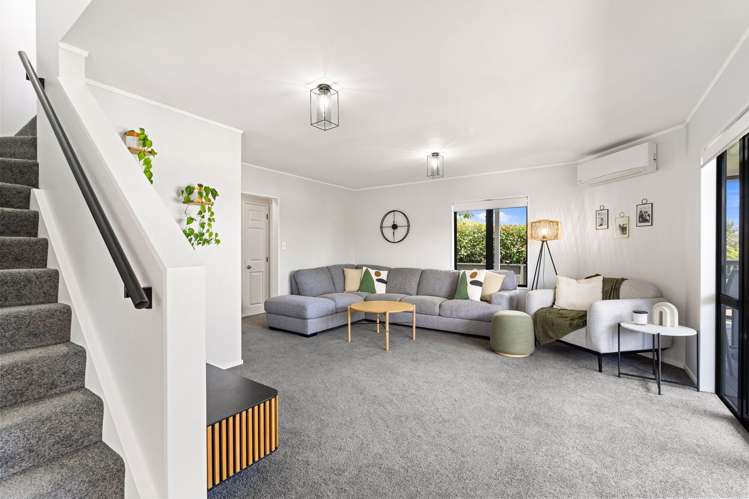 9 Howards Way Kamo_1