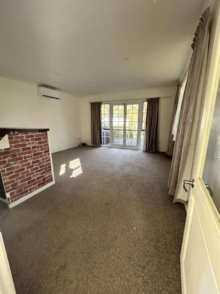 a/42 Fitzherbert Street Featherston_1