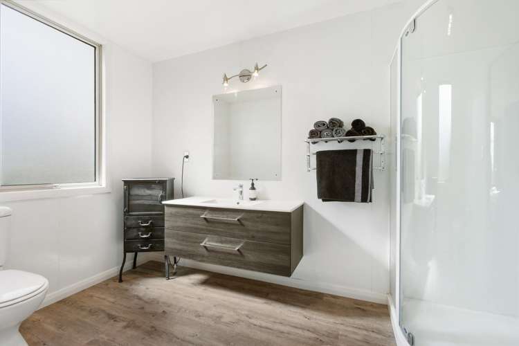 2 Fairway Drive Bridge Hill_18