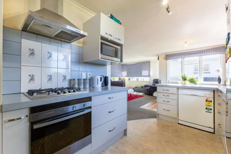 12 Aberdeen Avenue Takaro_8