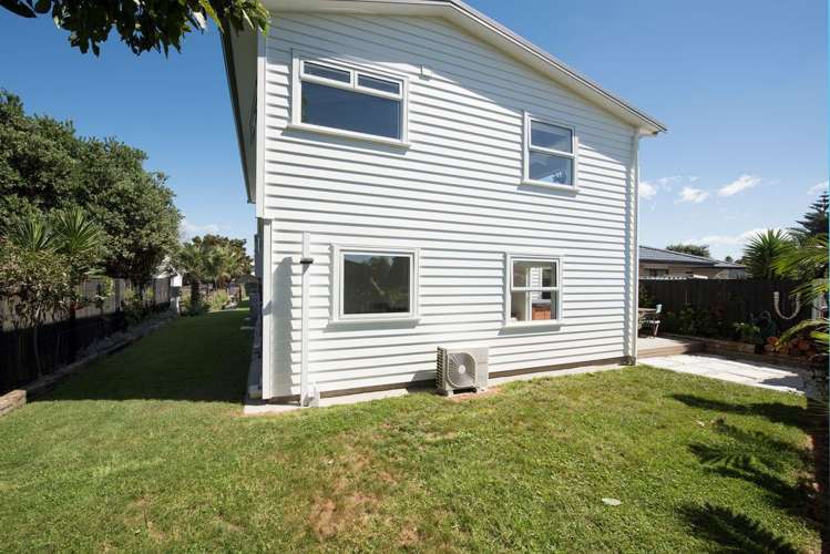 296 Range Road Papamoa_16