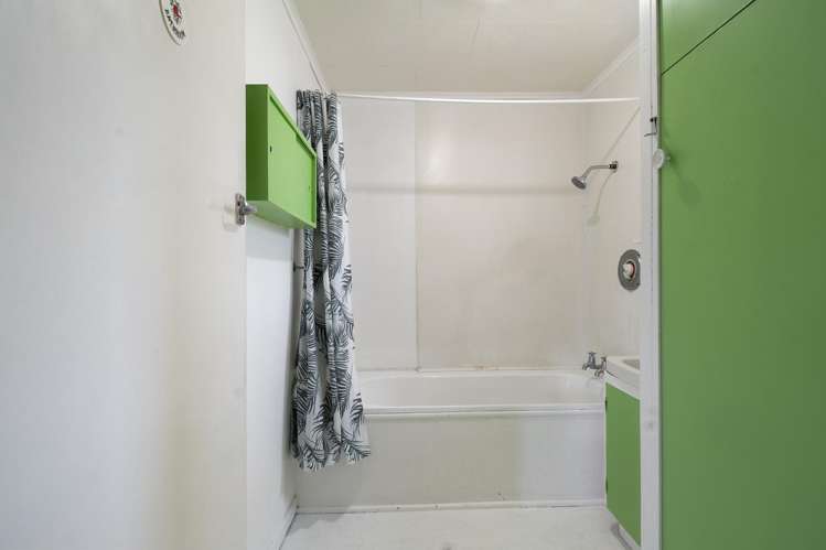 68 Nash Parade Foxton Beach_15