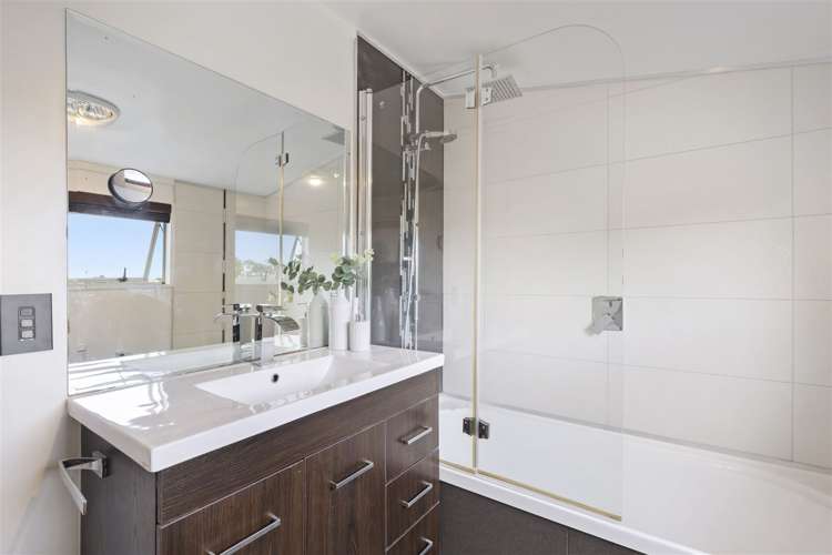 2/15 Waterloo Street Howick_16