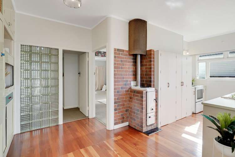 64 Galloway Street Hamilton East_13