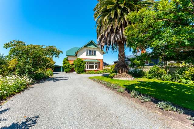 Timeless Charm, Impressively Refined Style