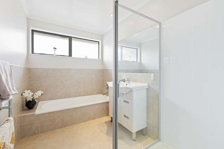 23 Zabeel Crescent Takanini_16