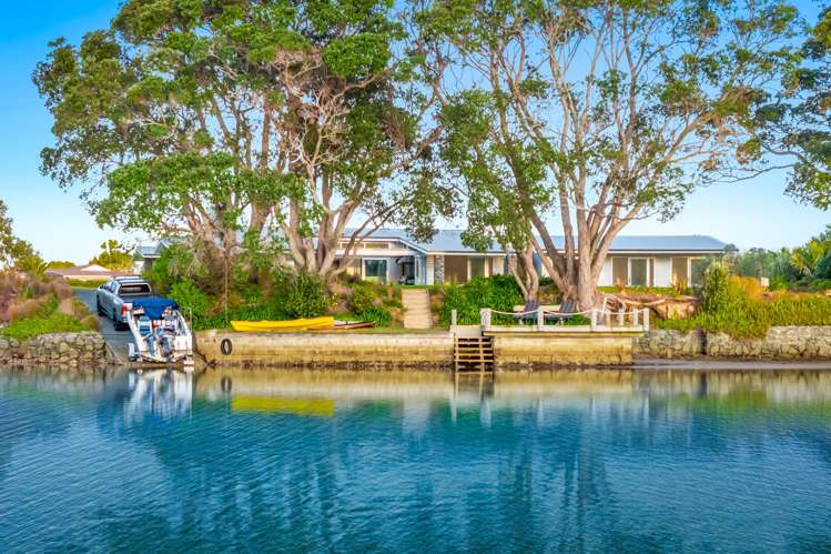 16 & 26 Riverside Drive Point Wells_19