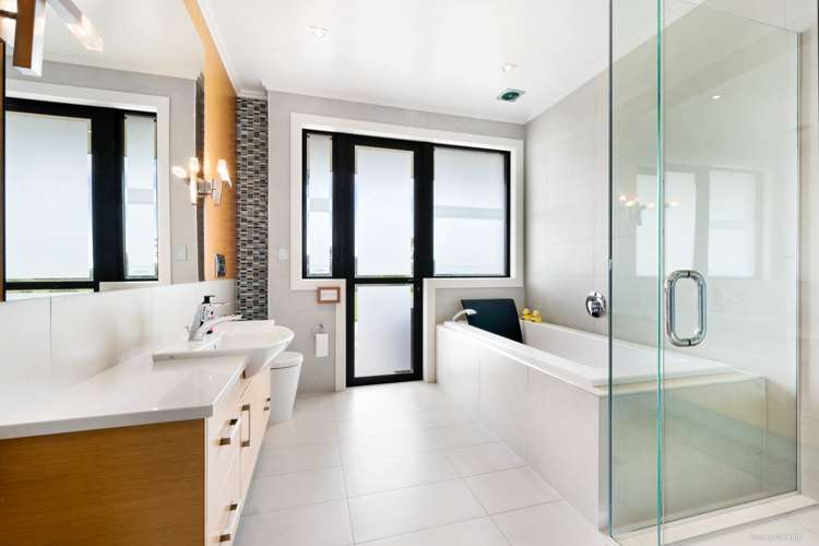 12 Tudor Park Drive Whitford_15