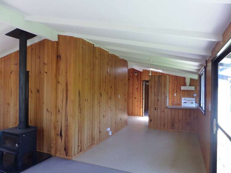 1 William Benton Street Featherston_19