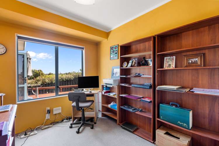 18 Lorrigan Way Welcome Bay_21