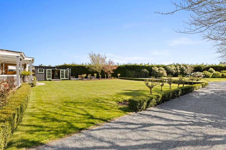 307 Larcombs Road Weedons_24