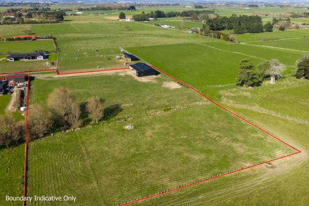 Did you say big shed! And nearly 4 acres!!