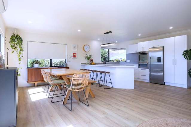 187a Godley Road Titirangi_4