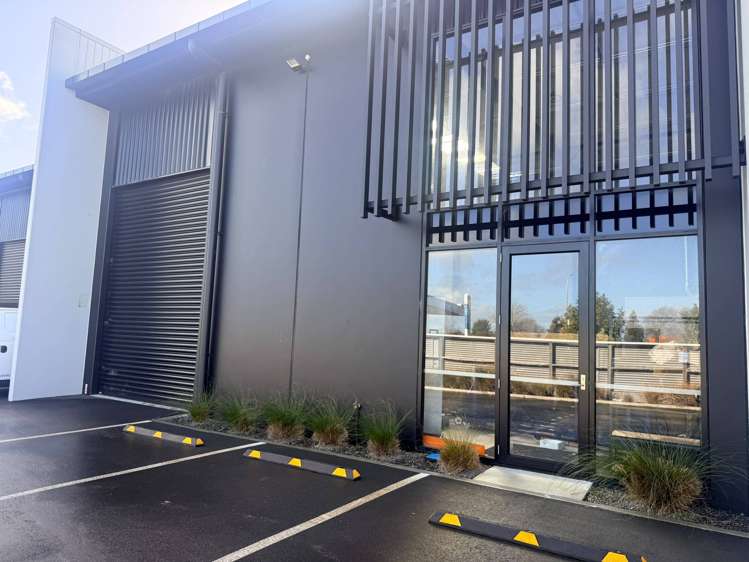 Unit 5, 39 Karewa Place Te Rapa_2