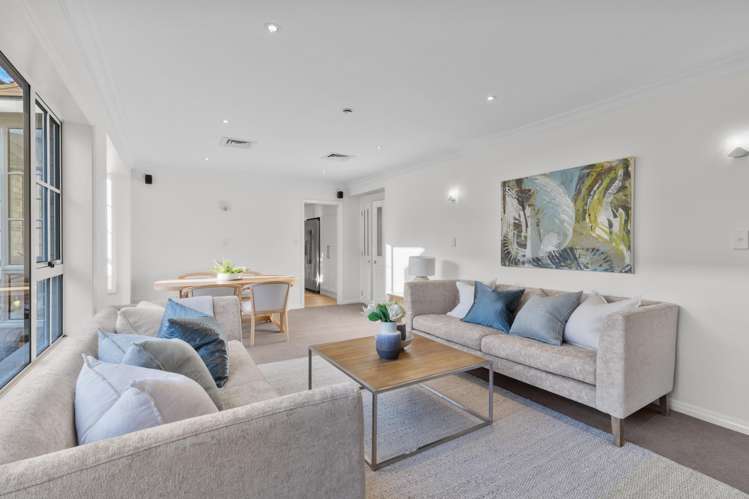 97B The Drive Epsom_12