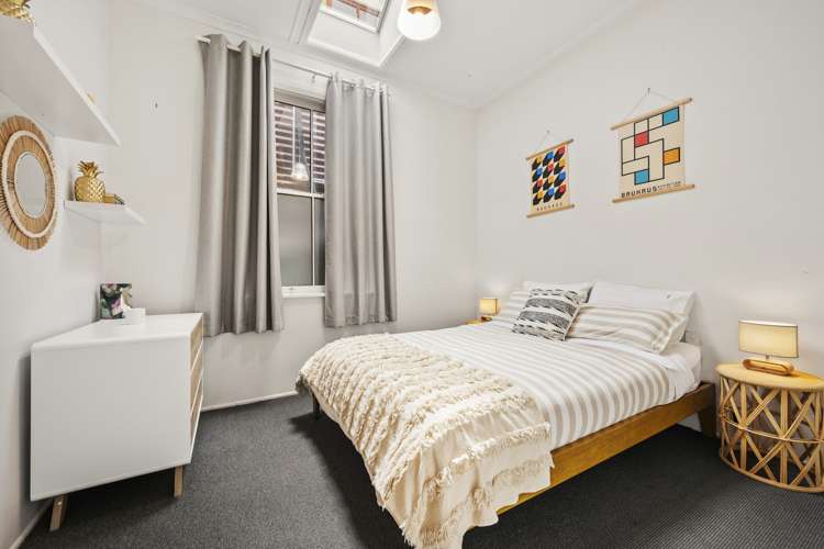 23 Douglas Street Mount Cook_11