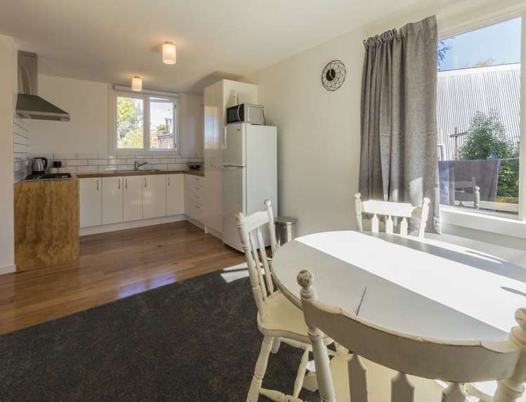 6 Frye Crescent Albert Town_7