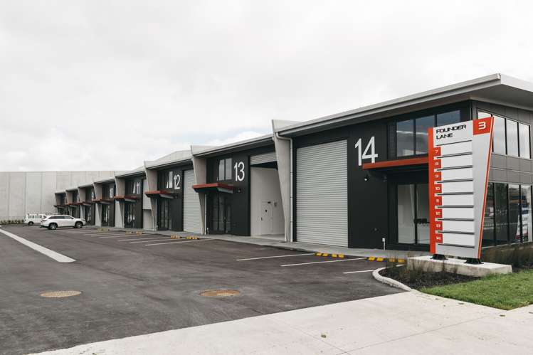 13/3 Workspace Drive Hobsonville_3