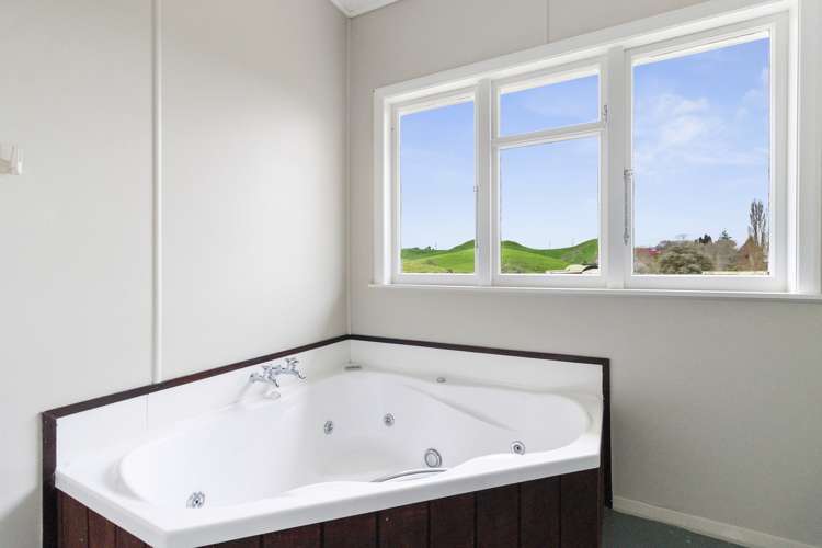 2 Moa Street Piopio_18