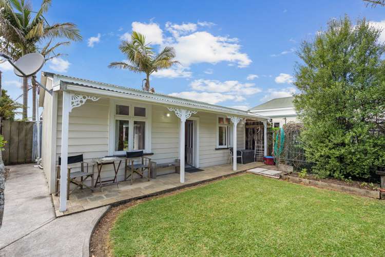 18 Waro Drive Hikurangi_35