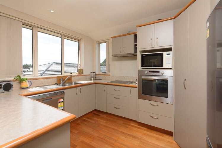 14/17 Simmonds Grove Greerton_2