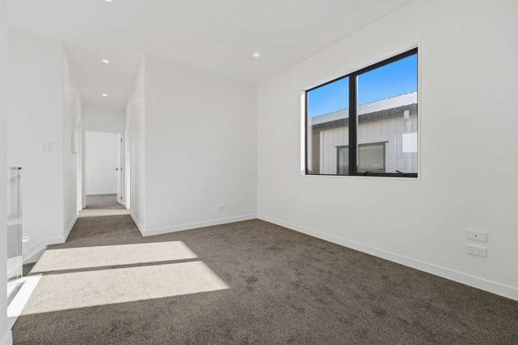 17 & 23 Wira Lane Silverdale_17