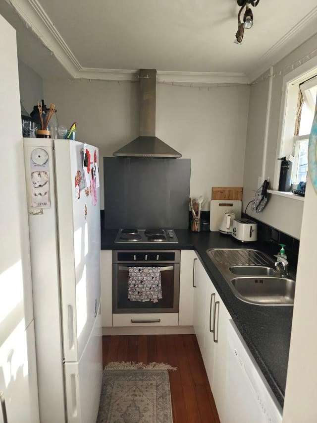 2/71 Emmett Street 1072_3