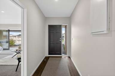 15 St Peters Close_1