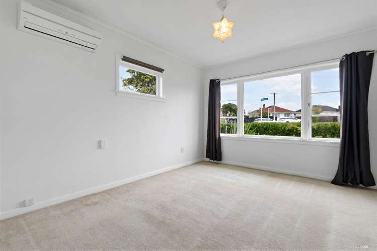 685 Te Atatu Road Te Atatu Peninsula_13