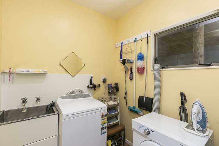 1 Atamira Close Churton Park_19