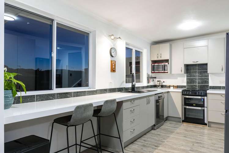 8 Newbourne Crescent_1