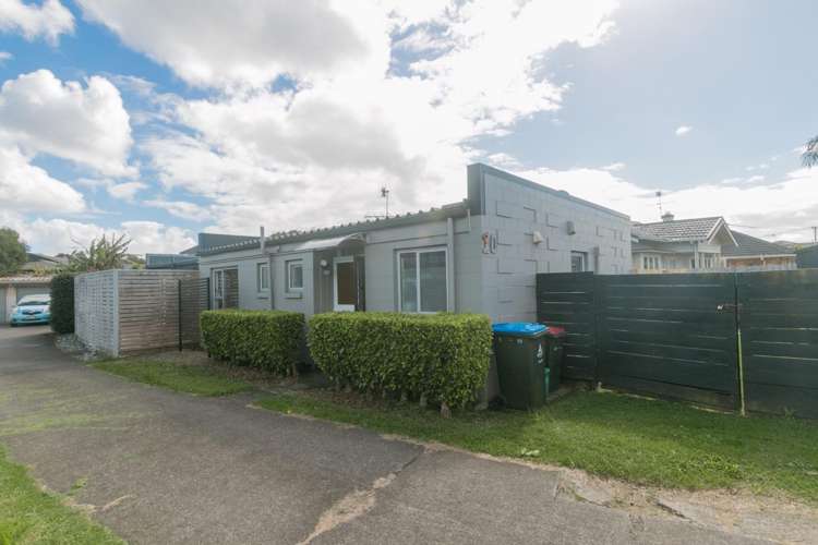 1/10 Robert Street 1660_18