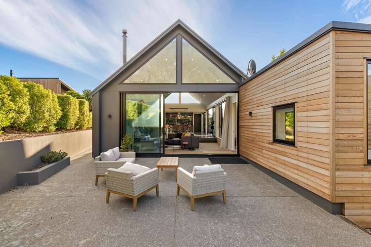 8 Big Valley Drive Jacks Point_12