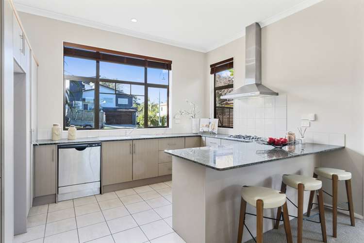 3 Baverton Drive Flat Bush_12