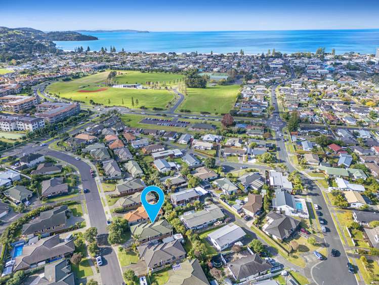 25 Chesterfield Way Orewa_0