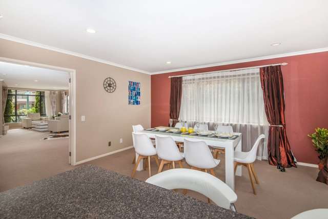 72 Middlefield Drive Flat Bush_3