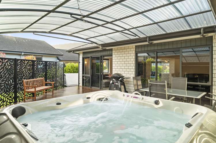 14 Hamon Place Pukehangi_1