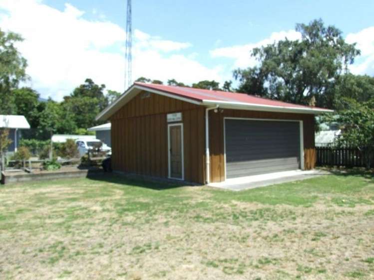 2/193 Taupahi Road Turangi_2