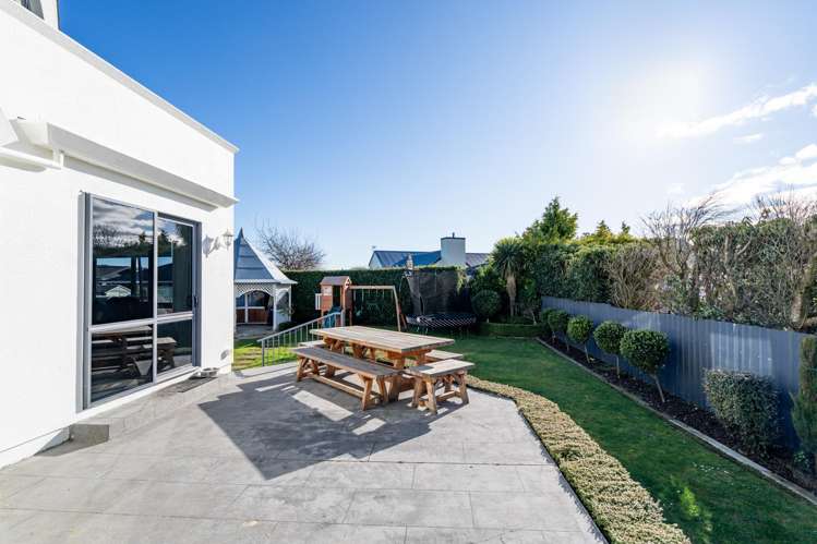 712 Queens Drive Waikiwi_26