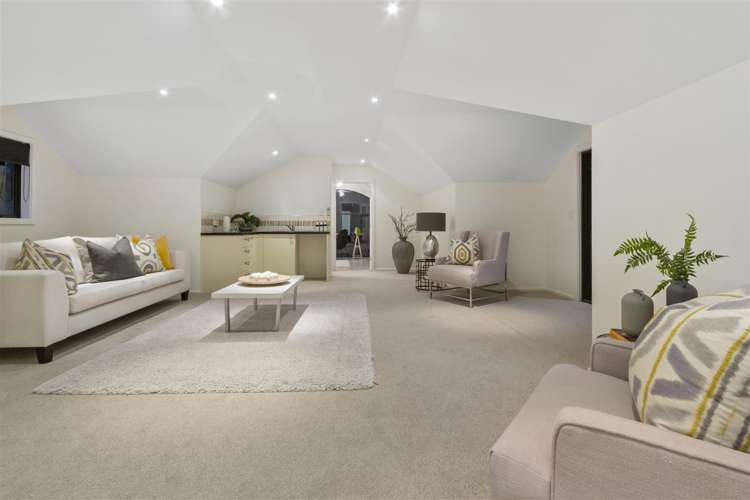 9 The Knoll Greenhithe_19