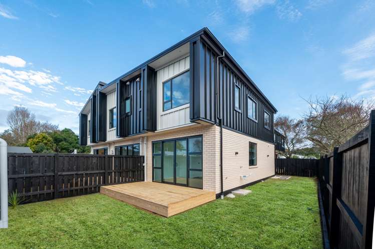 5/9 Blanes Road Weymouth_12