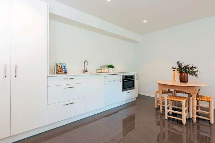 5/8 Dock Street Freemans Bay_3