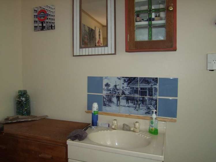 37 Whitehaven Street Lawrence_16