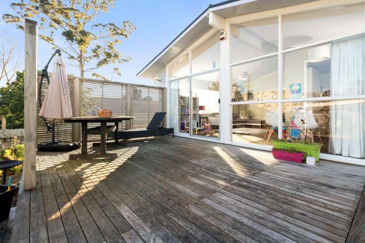 68 Portage Road New Lynn_13